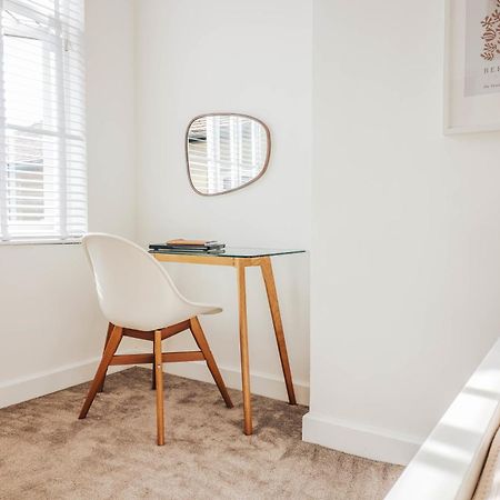 Principality View Apartment Two, By Solace Stays Cardiff Exteriér fotografie